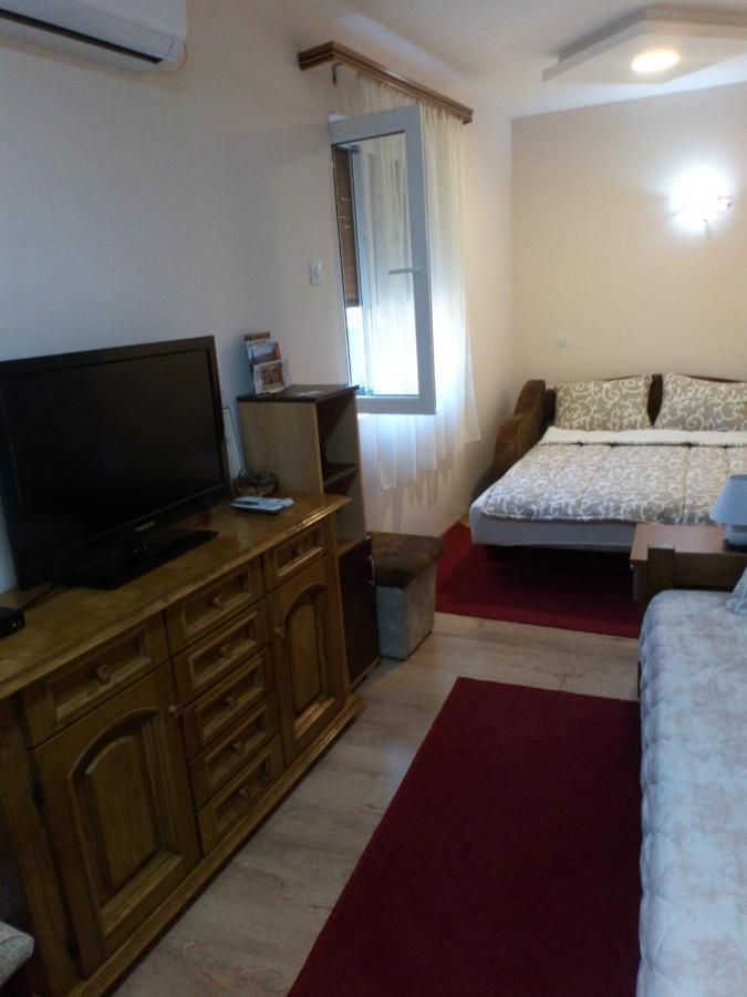 Guest House Green View Pirot Exteriér fotografie